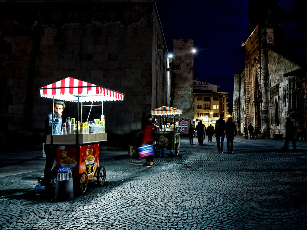 My Personal Best: Turkish Street Photographer Asli Ulas Gonen