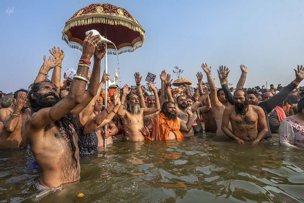 Prayagraj Kumbh Mela 2019: Photo Series By Dashawatar Bade