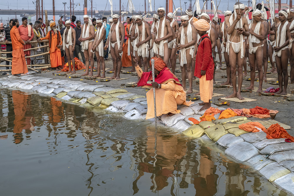 Prayagraj Kumbh Mela 2019: Photo Series By Dashawatar Bade