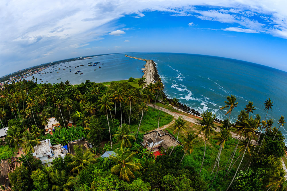 Thangassery Lighthouse, Kerala