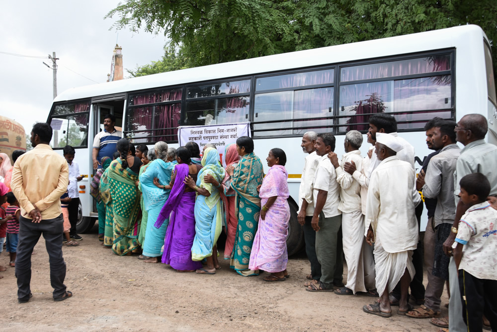 Bramhanaal villagel, Sangli. Flood relief distributed acroos sangli.