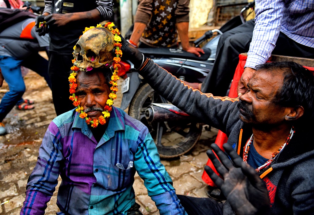 Cultural Vibrance of Shivaratri Festival: Photo Series By Avishek Das 