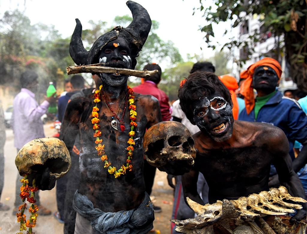 Cultural Vibrance of Shivaratri Festival: Photo Series By Avishek Das 