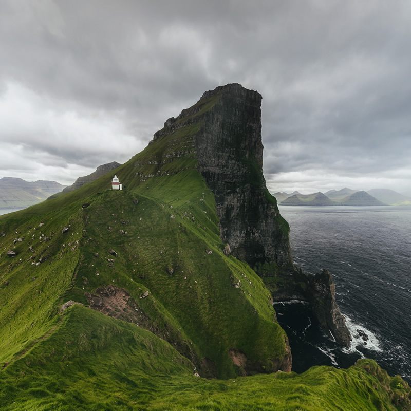 Faroe Islands: Beautiful Landscape Photography by Sebastian Holmer