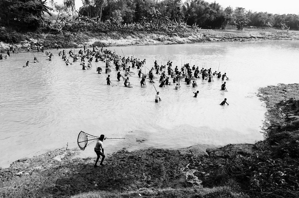 Polo Bawa: Traditional Fishing Festival in Bangladesh by Ayman Nakib