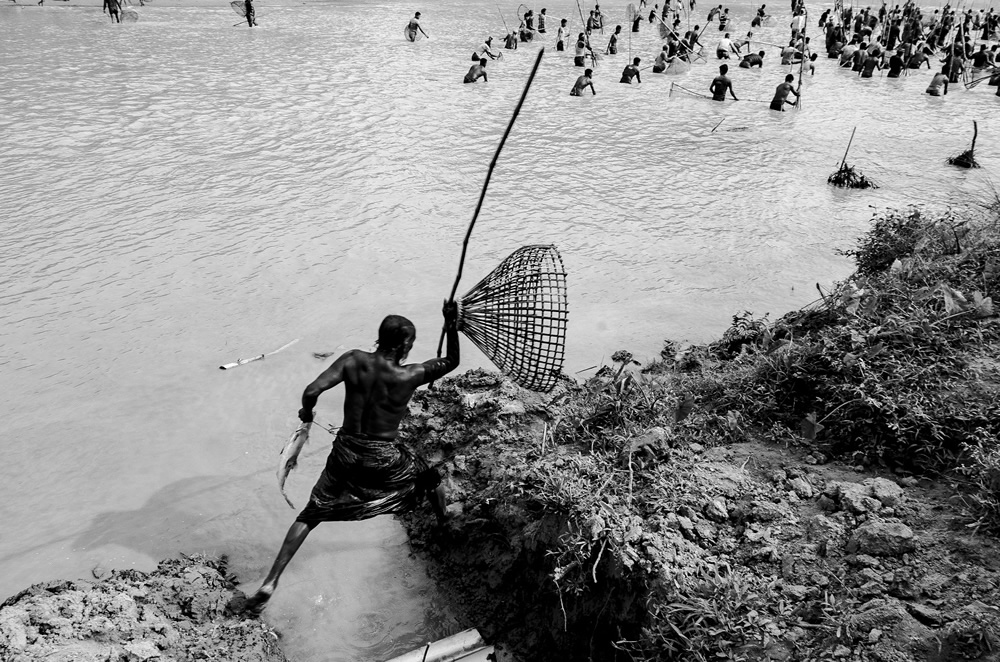 Polo Bawa: Traditional Fishing Festival in Bangladesh by Ayman Nakib