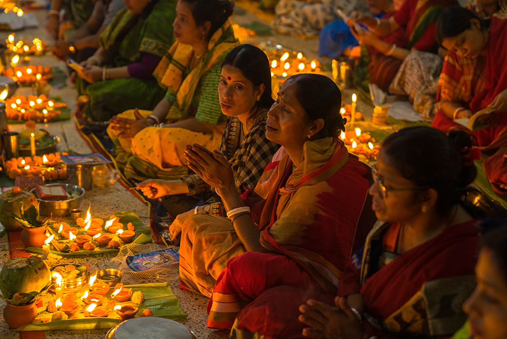 The Light of the Souls: Rakher Upobash by Md.Arifuzzaman