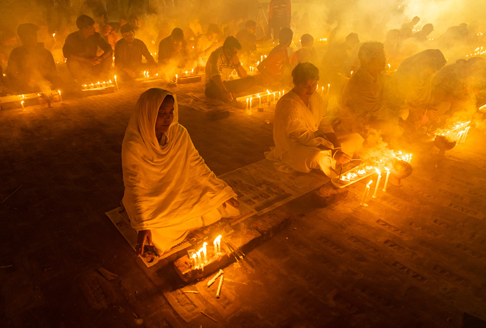 The Light of the Souls: Rakher Upobash by Md.Arifuzzaman