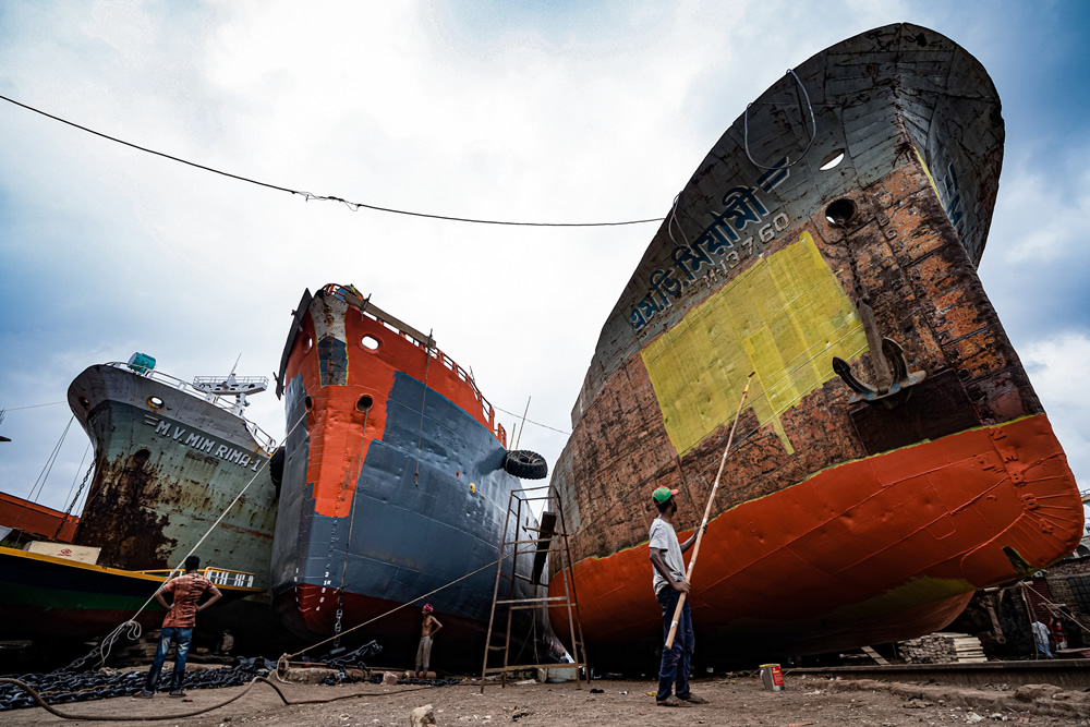 Dhaka Dockyard: Tale of a Slagged Land in the City by Saiful Islam