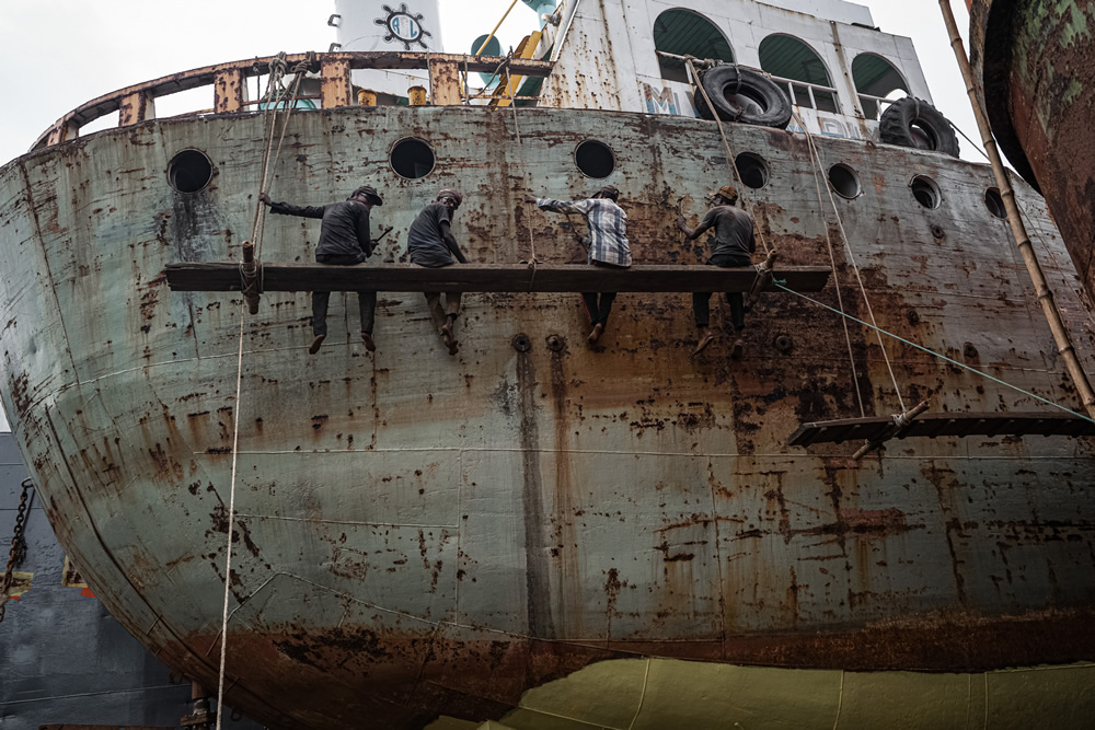 Dhaka Dockyard: Tale of a Slagged Land in the City by Saiful Islam