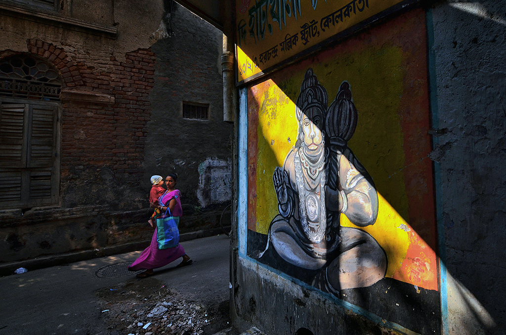 Street Wall Art From Kolkata: Photo Series By Shibasish Saha