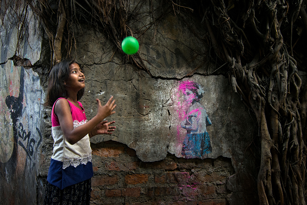 Street Wall Art From Kolkata: Photo Series By Shibasish Saha