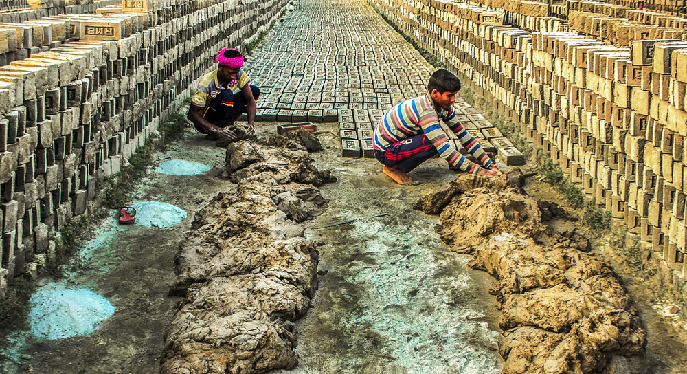 Colorless Lives Around The Brick Factories: Photo Story By Ehsanul Siddiq Aranya