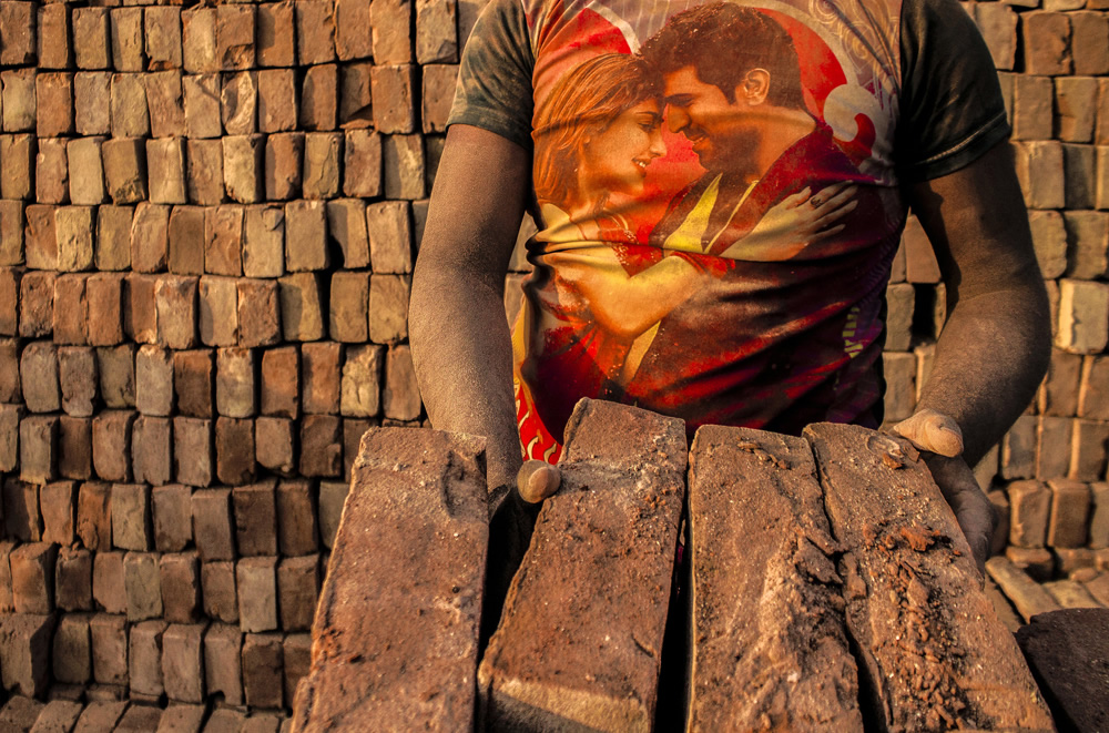 Colorless Lives Around The Brick Factories: Photo Story By Ehsanul Siddiq Aranya