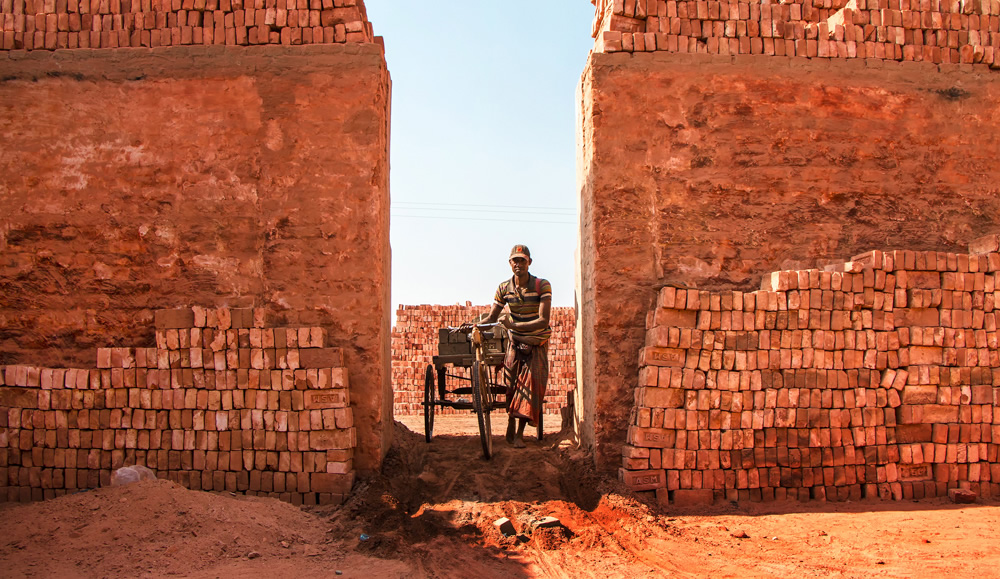 Colorless Lives Around The Brick Factories: Photo Story By Ehsanul Siddiq Aranya