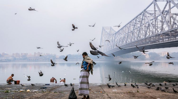 Life Around The Ghats Of Howrah By Pritam Sen