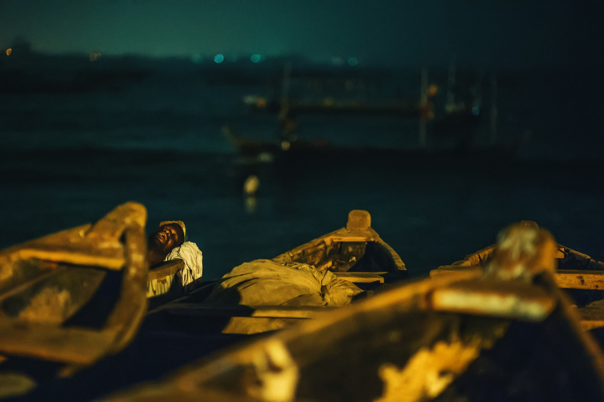 Ghana After Midnight: Stunning Photo Series By Denis Vejas 