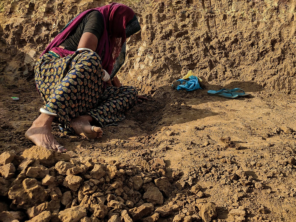 Life Of MGNREGA Workers During Pandemic By Sunil Khandal