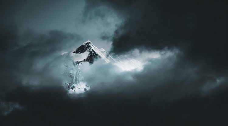 Dark n' Stormy: Everest & Annapurna Ranges Captured By Javi Lorbada