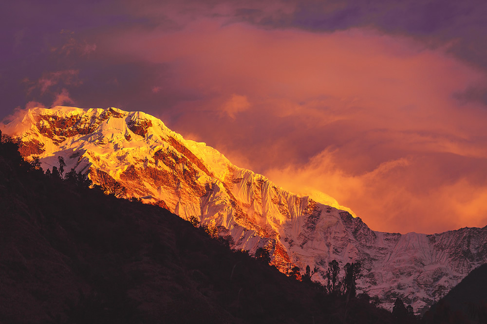 Mountains in Nepal: Beautiful Himalayan Landscapes By Erika Parfenova