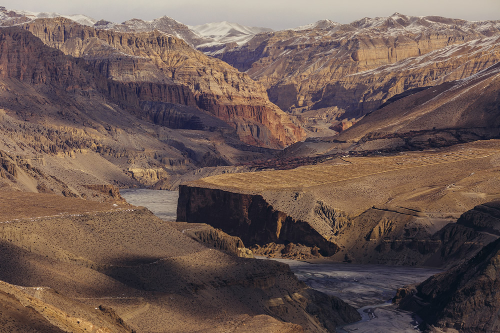 Mountains in Nepal: Beautiful Himalayan Landscapes By Erika Parfenova