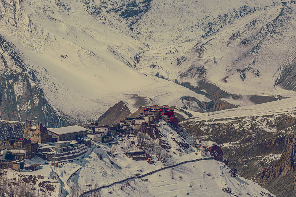 Mountains in Nepal: Beautiful Himalayan Landscapes By Erika Parfenova