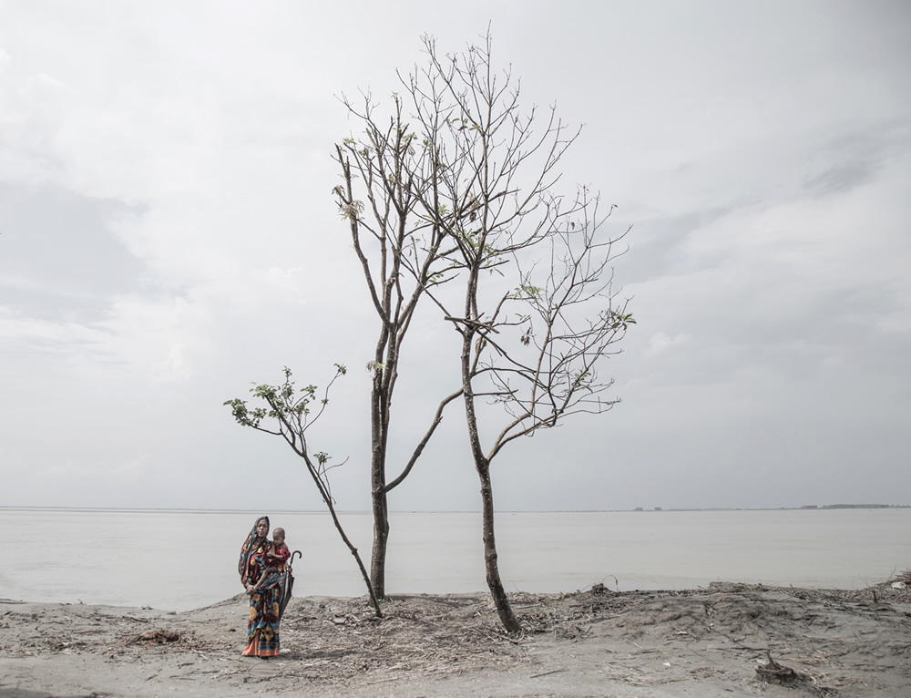 Waiting For The Last Wave: Photo Series By Moniruzzman Sazal