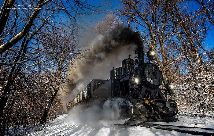 Tamas Rizsavi Beautiful Train Photographs In Exciting Places