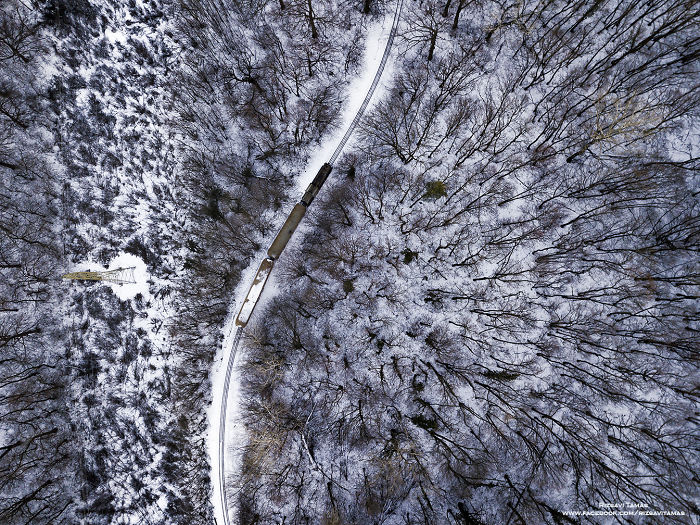 Tamas Rizsavi Beautiful Train Photographs In Exciting Places