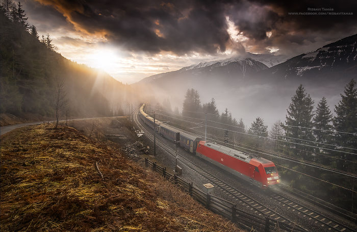 Tamas Rizsavi Beautiful Train Photographs In Exciting Places