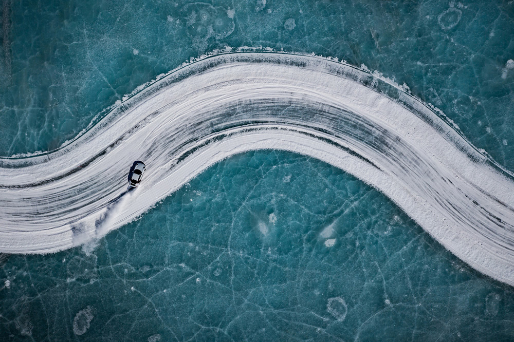 Porsche Ice Experience: Photographer Kai Hartmann Stunningly Captured in Northern China, Inner Mongolia