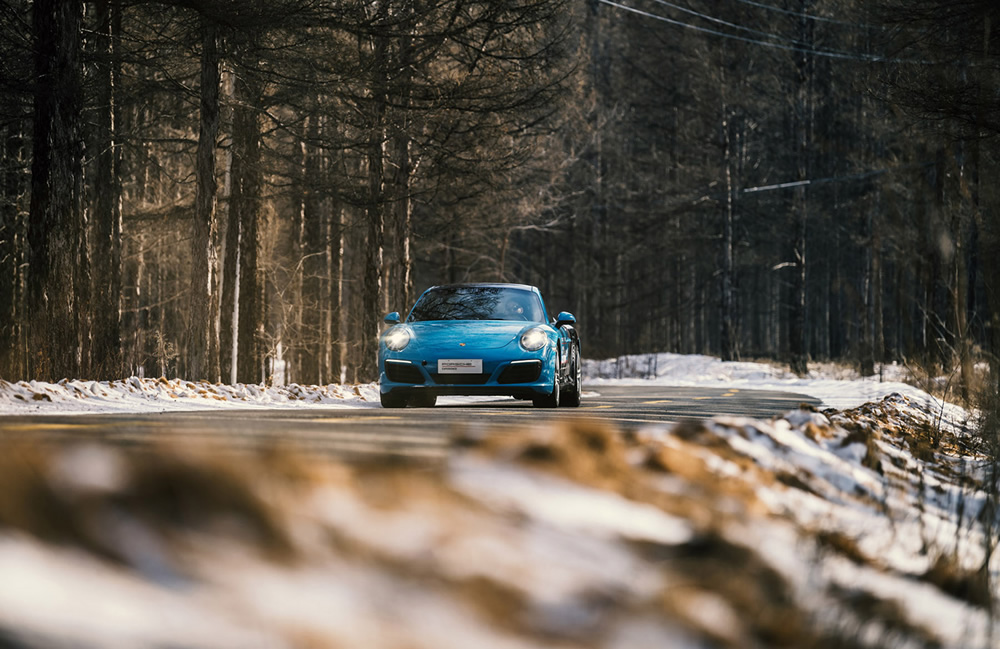 Porsche Ice Experience: Photographer Kai Hartmann Stunningly Captured in Northern China, Inner Mongolia