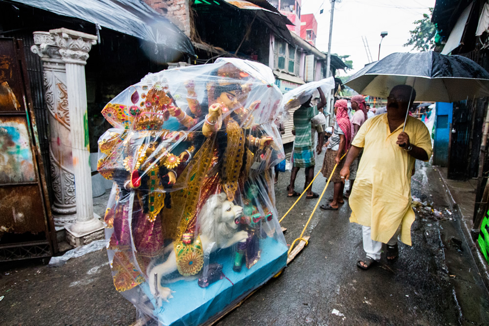 Kumartuli: Where Humans Create Gods By Avishek Majumder