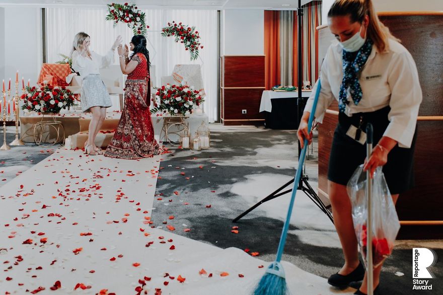 The Best 25 Wedding Photos Taken During The Pandemic