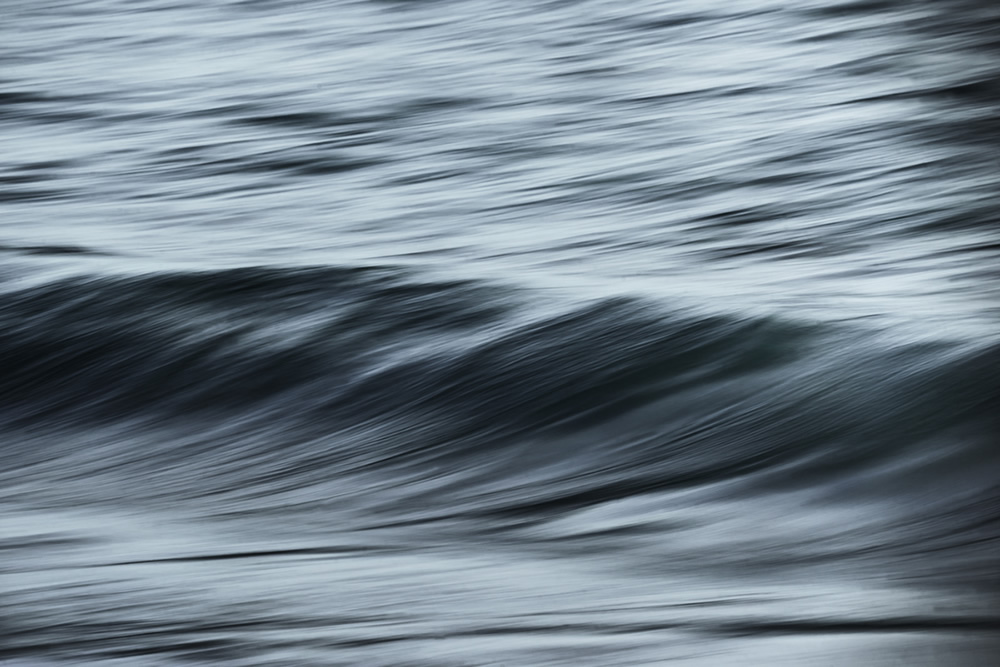 The Motion: The Flowing Waves Of The Atlantic Ocean By Roland Kramer