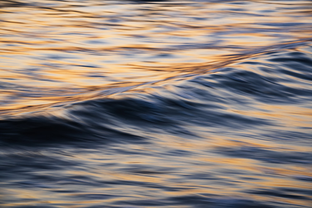 The Motion: The Flowing Waves Of The Atlantic Ocean By Roland Kramer