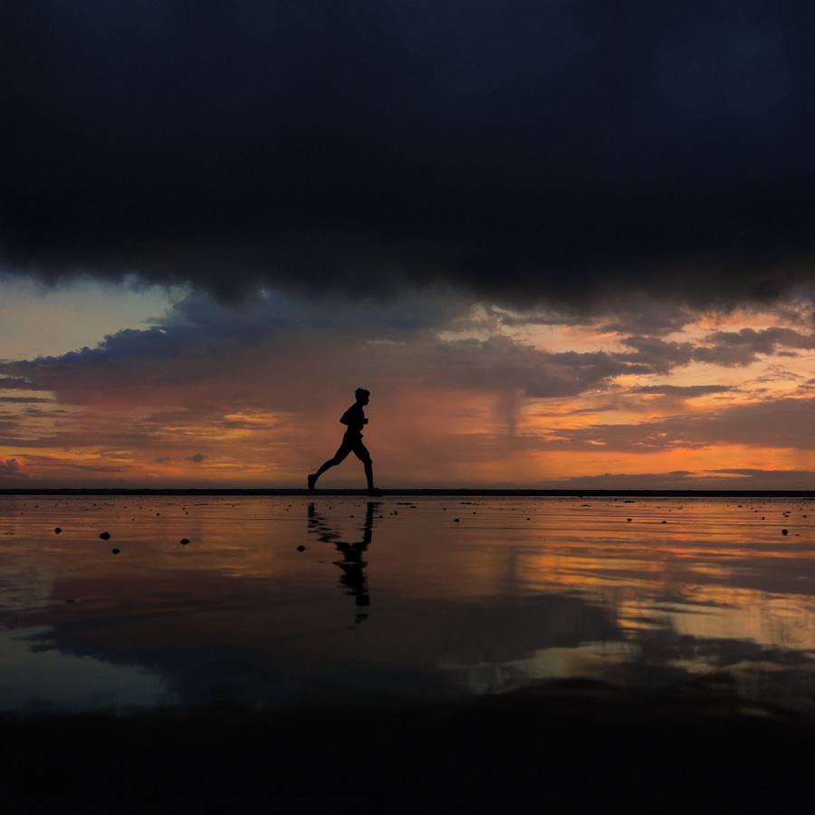 An Hour Of The Solace: Beautiful Silhouette Photography By Brijal Manohar Raut