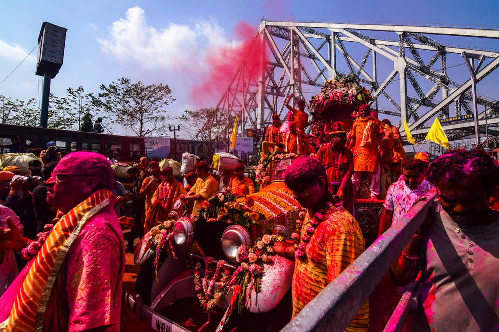 Holi - A Kolkata Experience: Colorful Photo Series By Shubhayu Dasgupta