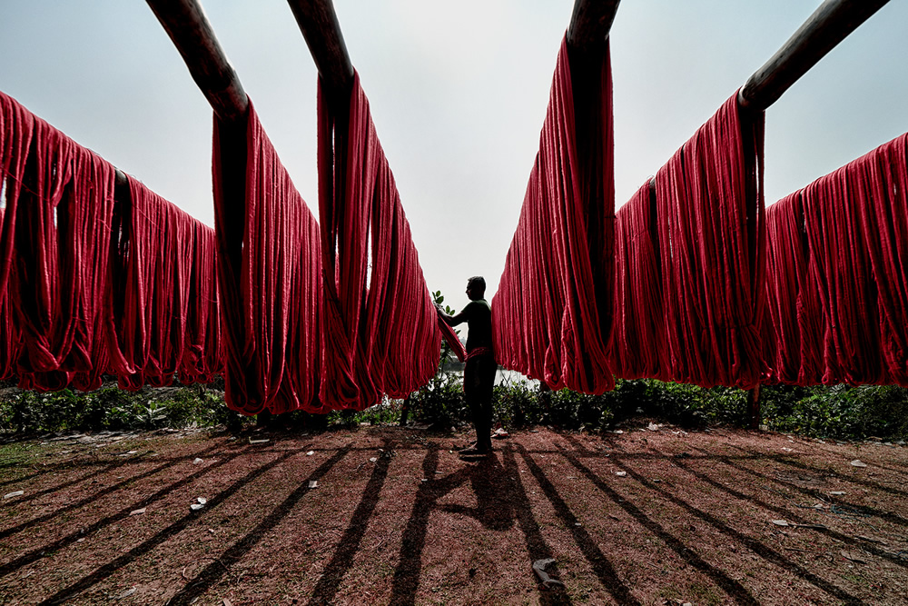 Processing Of Saree From Raw Yarn: Photo Series By Shaibal Nandi