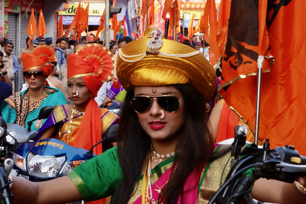 GudiPadwa: Shobha Yatra, Giragon, Mumbai By Sanjoy Banerjee