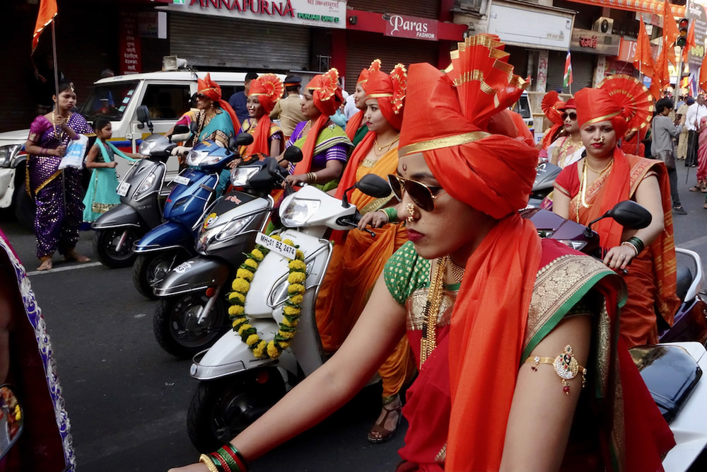 GudiPadwa: Shobha Yatra, Giragon, Mumbai By Sanjoy Banerjee