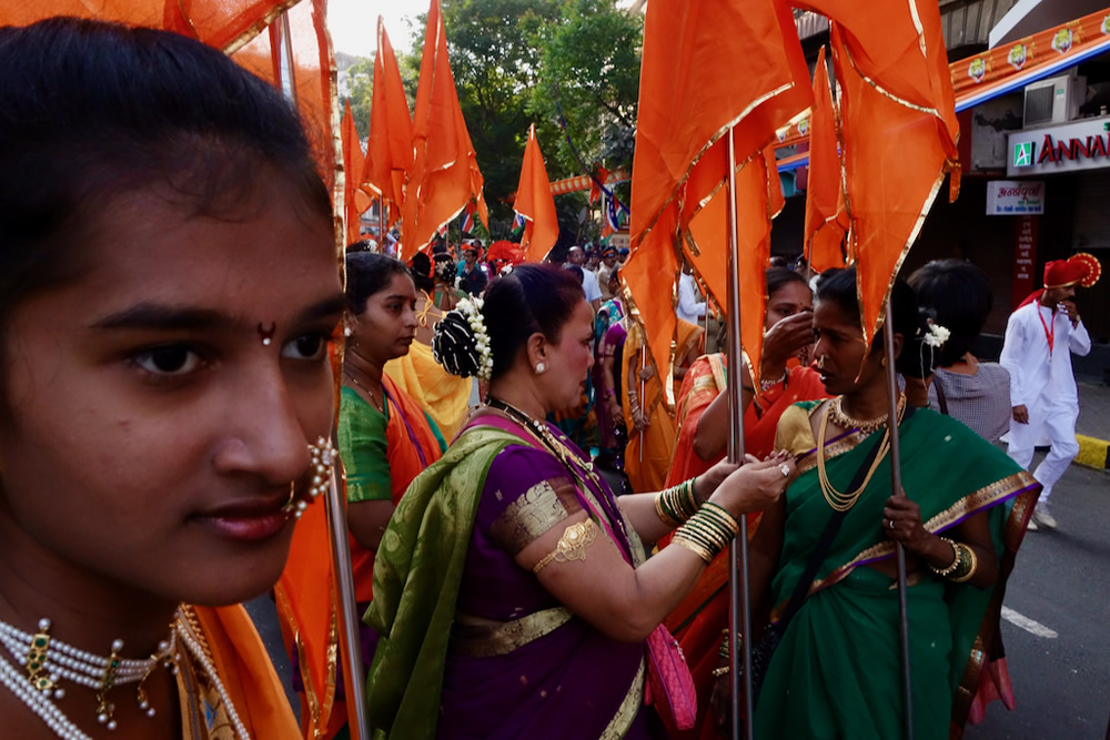 GudiPadwa: Shobha Yatra, Giragon, Mumbai By Sanjoy Banerjee