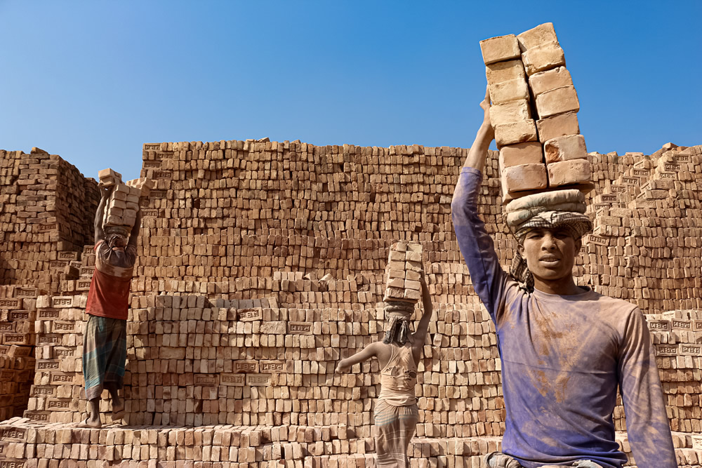 Life Of Brick Kiln Workers: Photo Series by Sumon Das