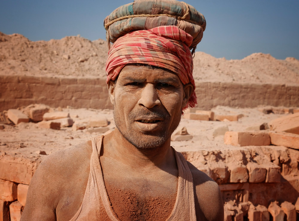 Life Of Brick Kiln Workers: Photo Series by Sumon Das