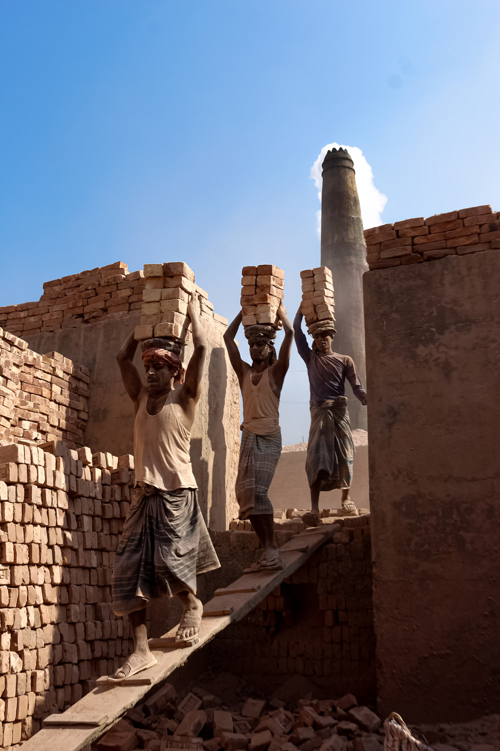 Life Of Brick Kiln Workers: Photo Series by Sumon Das