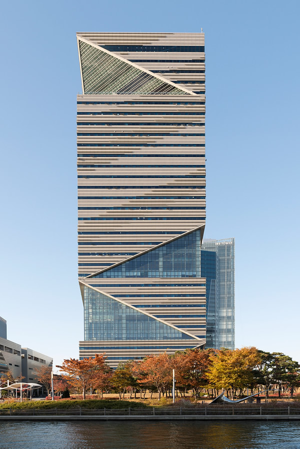 Urban Geometry: Amazing Architecture Photography Of Seoul By Andrés Gallardo Albajar