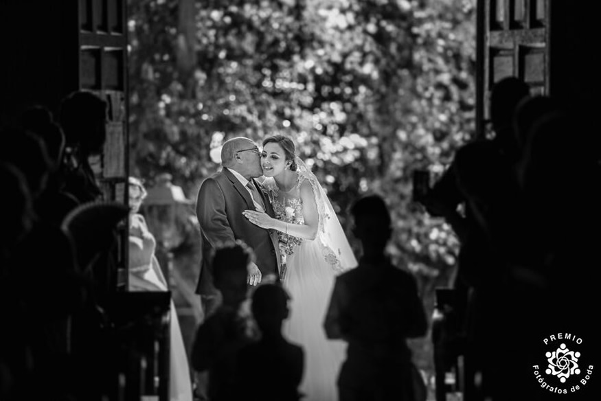 30 Incredible Wedding Moments By FdB Photography Awards