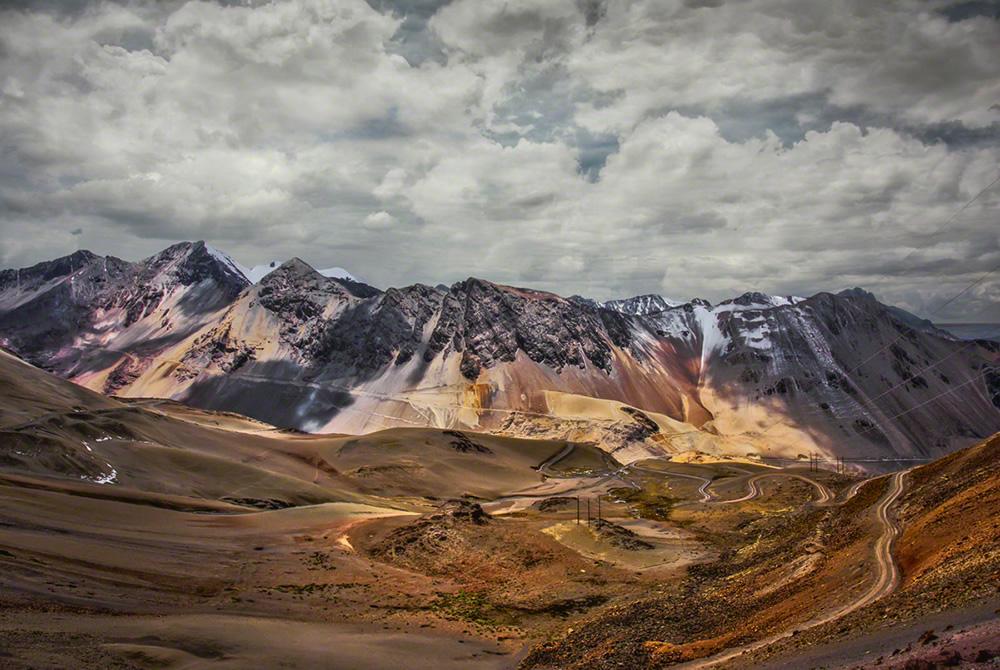 To Cairoma Along The Kimsa Cruz Cordillera By Javier Molina