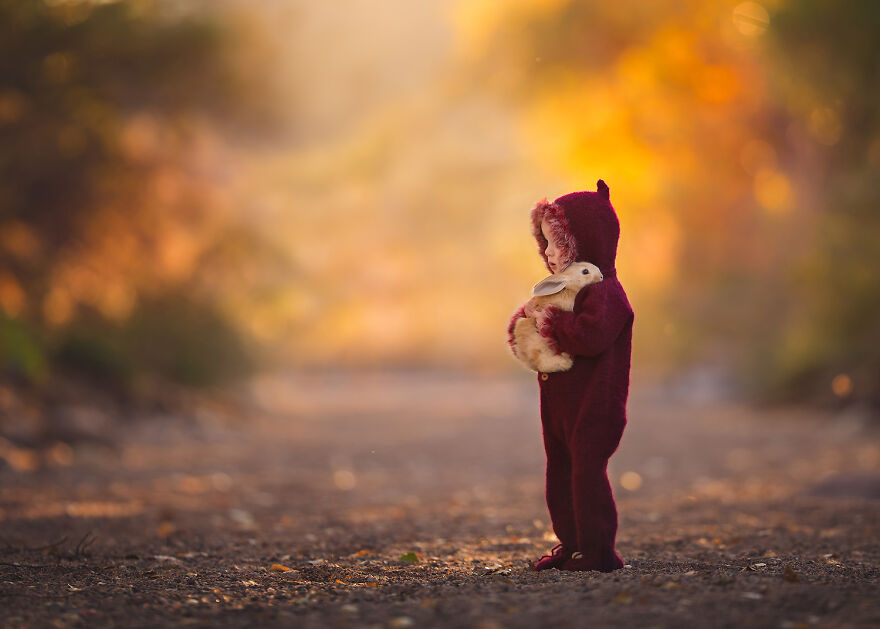 Lisa Holloway Kids Photography With Farm Animals