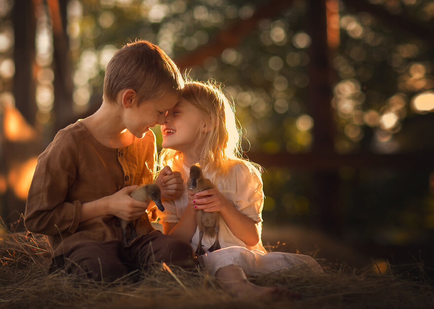 Lisa Holloway Kids Photography With Farm Animals